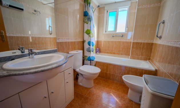 Resale - Apartment / flat -
Guardamar del Segura - El Eden