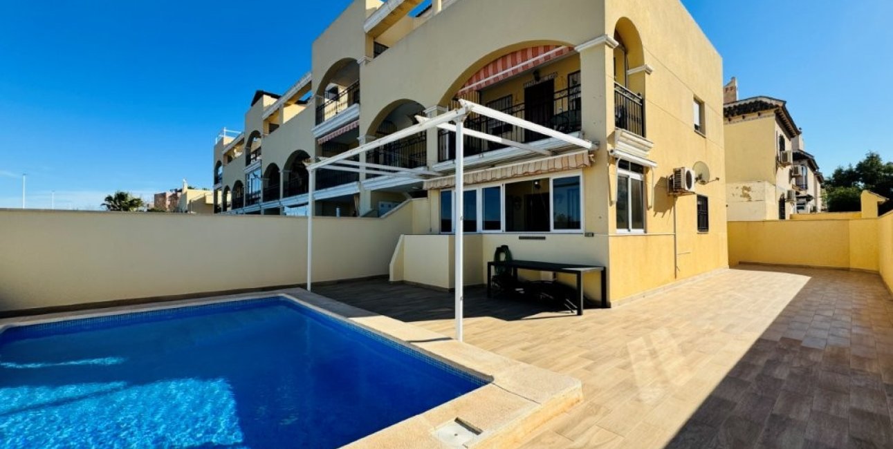 Resale - Apartment / flat -
Torrevieja - La Mata