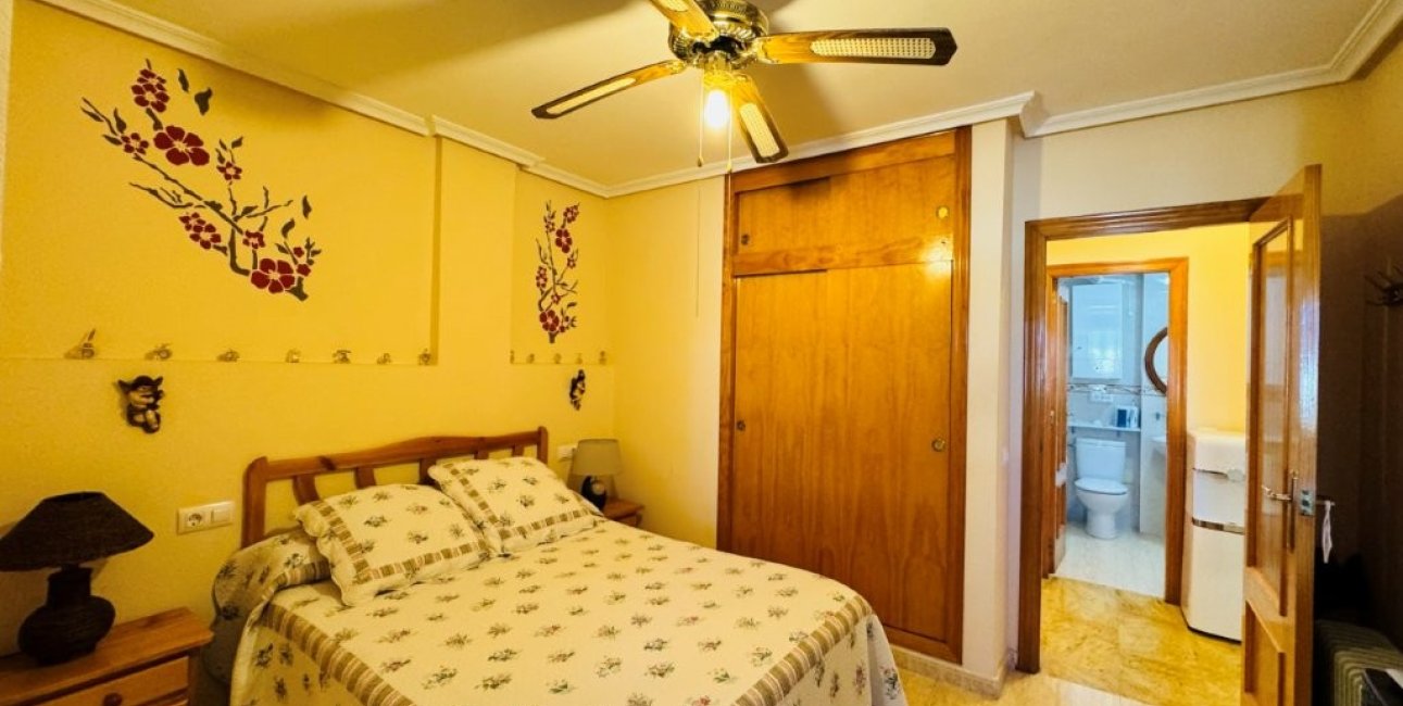 Resale - Apartment / flat -
Torrevieja - La Mata