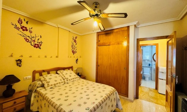 Resale - Apartment / flat -
Torrevieja - La Mata