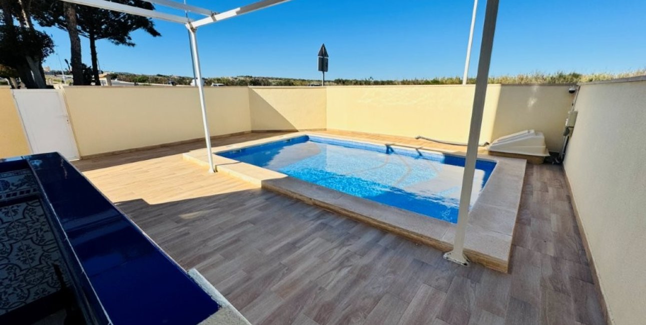 Resale - Apartment / flat -
Torrevieja - La Mata