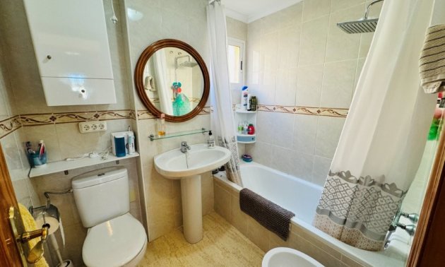 Resale - Apartment / flat -
Torrevieja - La Mata