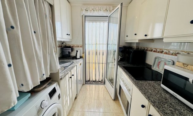 Resale - Apartment / flat -
Torrevieja - La Mata