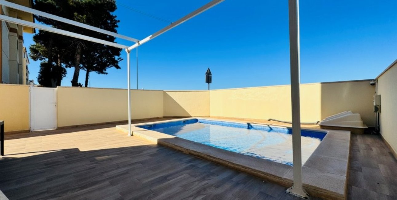 Resale - Apartment / flat -
Torrevieja - La Mata
