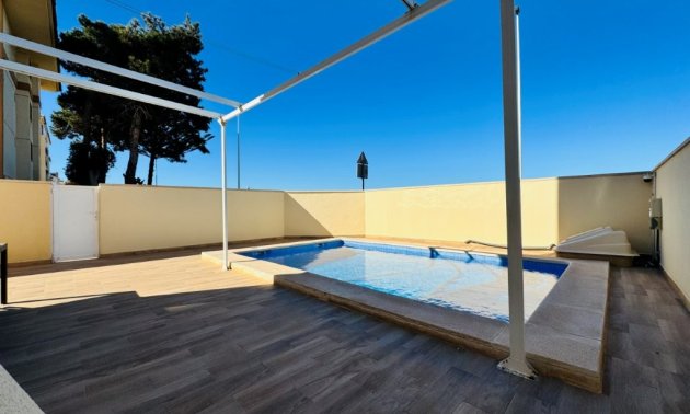 Resale - Apartment / flat -
Torrevieja - La Mata