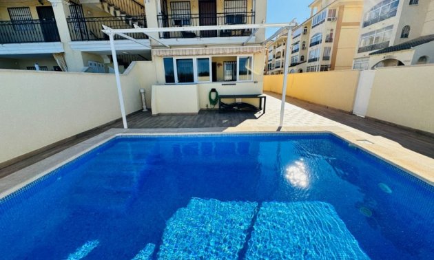 Resale - Apartment / flat -
Torrevieja - La Mata