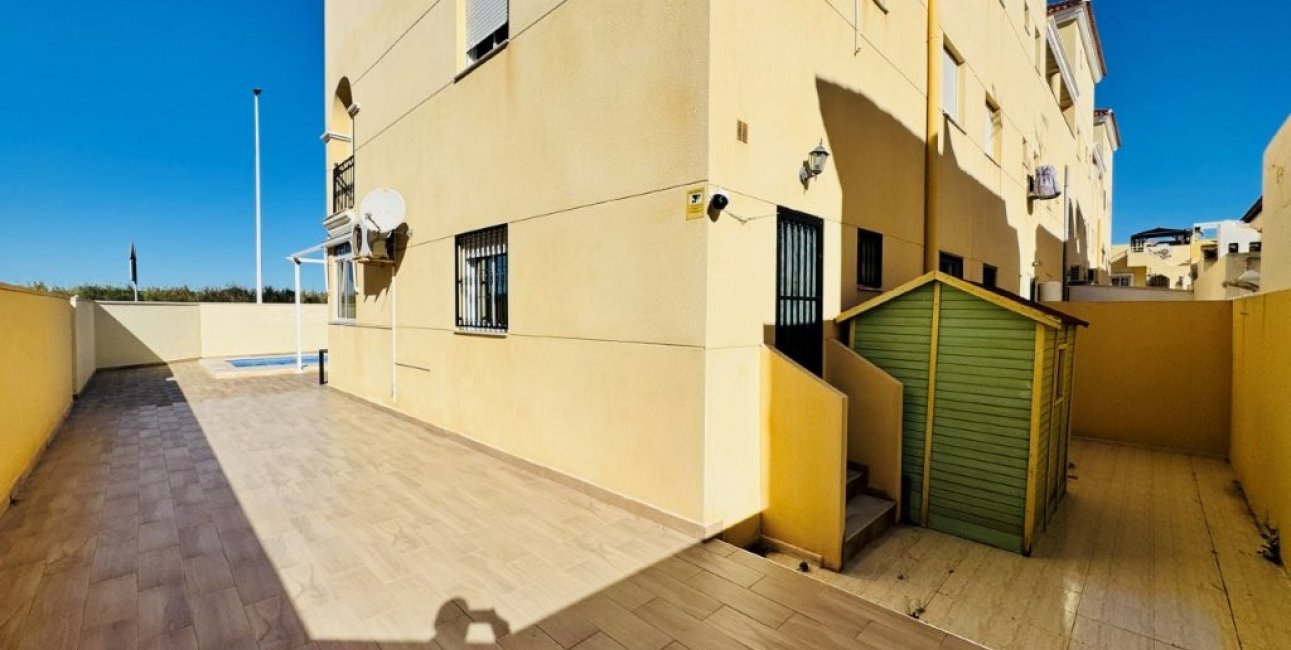 Resale - Apartment / flat -
Torrevieja - La Mata