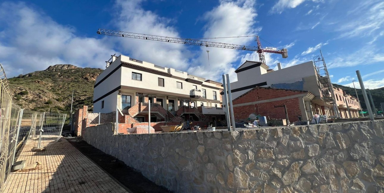 New Build - Townhouse -
La Union - centro