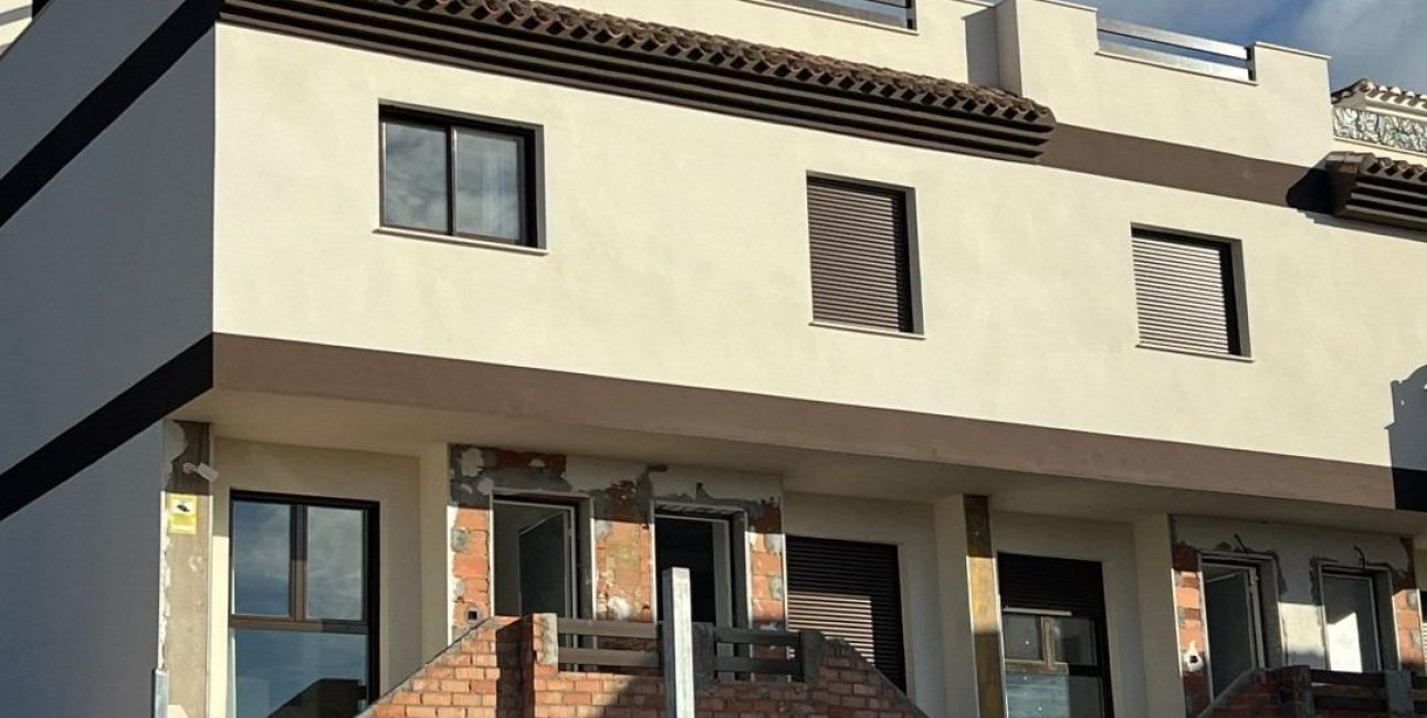 New Build - Townhouse -
La Union - centro