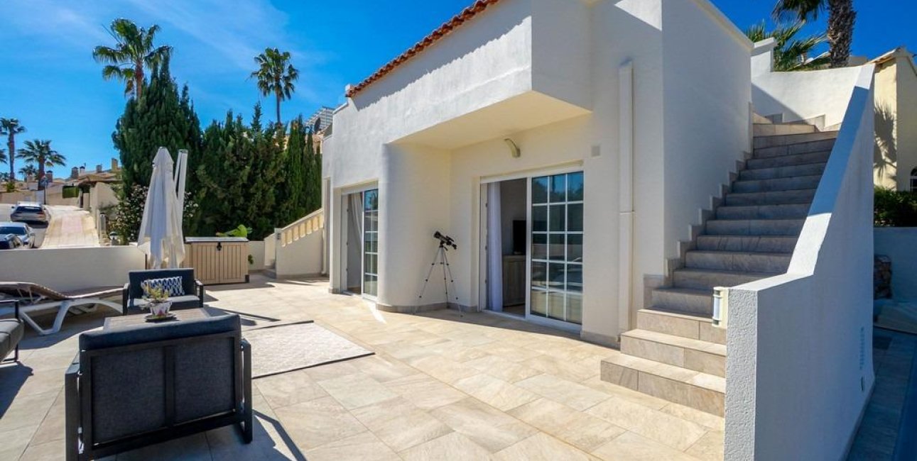 Resale - Villa -
Orihuela Costa - Las Ramblas