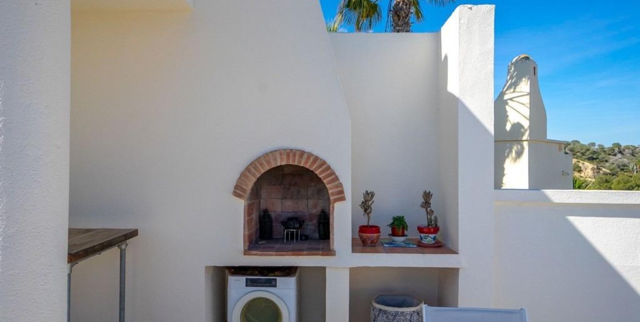 Resale - Villa -
Orihuela Costa - Las Ramblas