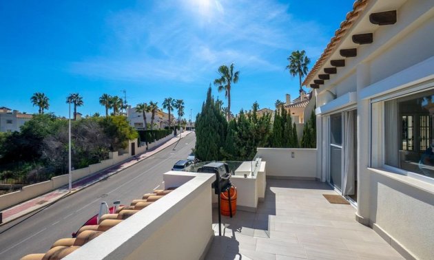 Resale - Villa -
Orihuela Costa - Las Ramblas