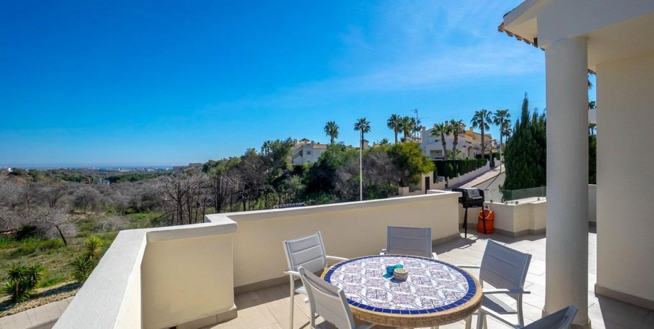 Resale - Villa -
Orihuela Costa - Las Ramblas