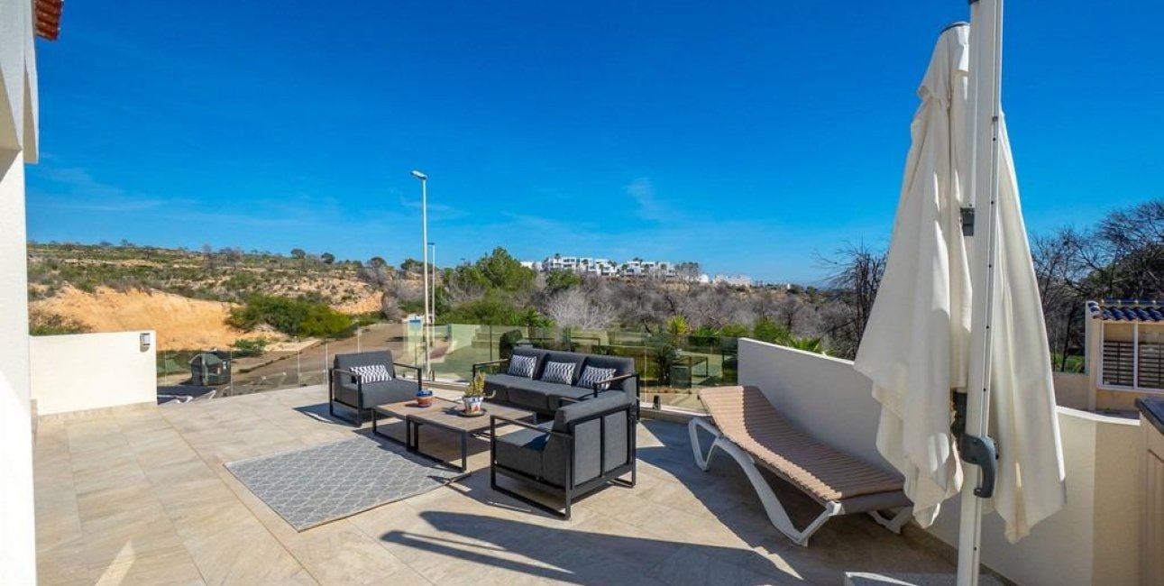 Resale - Villa -
Orihuela Costa - Las Ramblas