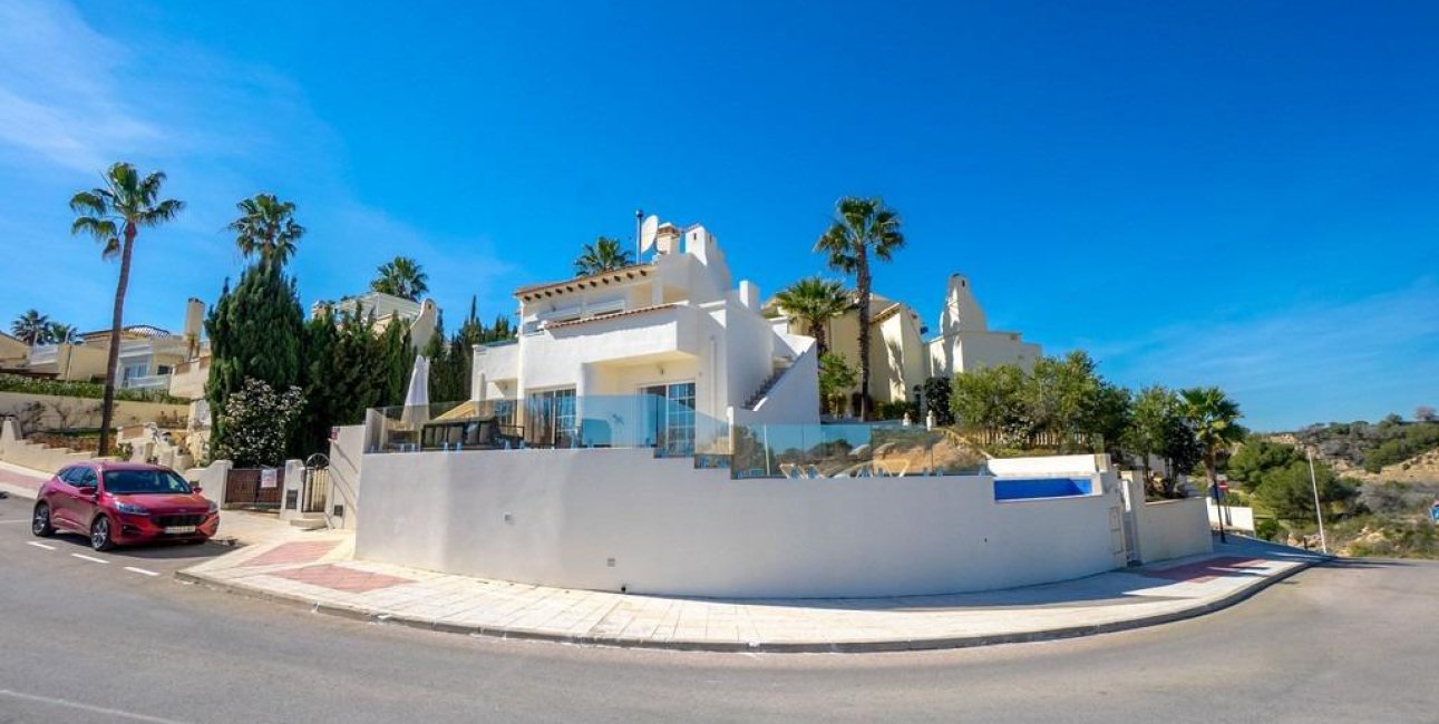 Resale - Villa -
Orihuela Costa - Las Ramblas