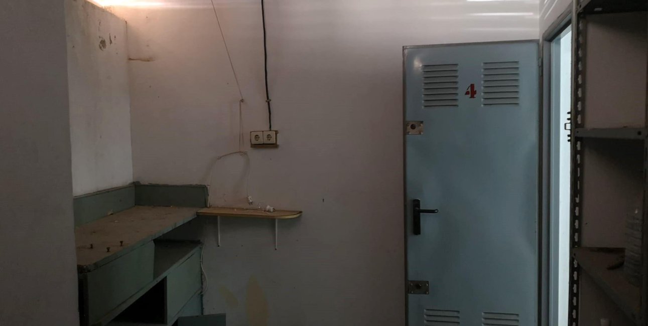 Resale - Garage -
Torrevieja - Estacion de autobuses