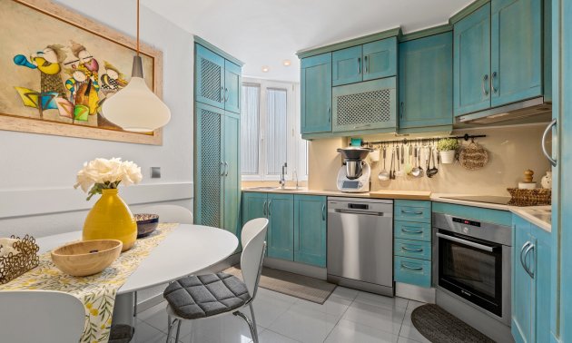 Resale - Apartment / flat -
Torrevieja - Torrevieja - Centre