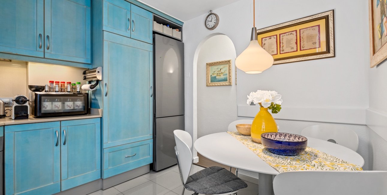 Resale - Apartment / flat -
Torrevieja - Torrevieja - Centre