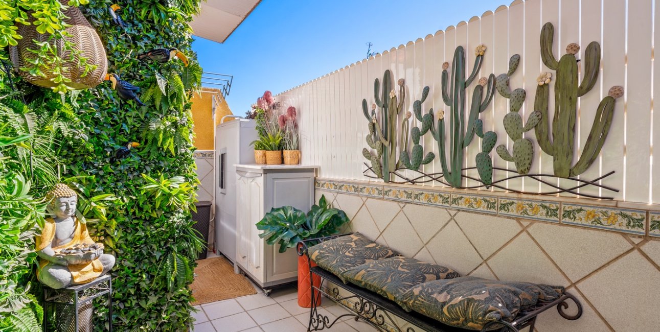 Resale - Apartment / flat -
Torrevieja - Torrevieja - Centre