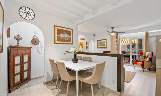 Resale - Apartment / flat -
Torrevieja - Torrevieja - Centre