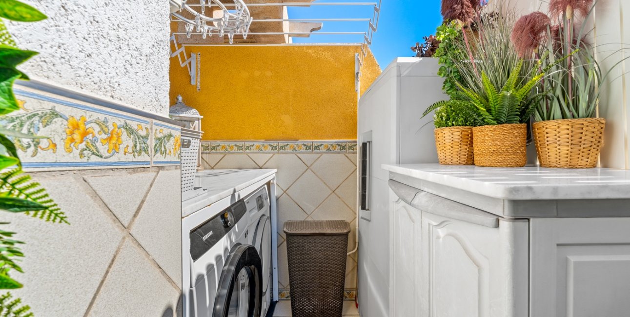 Resale - Apartment / flat -
Torrevieja - Torrevieja - Centre