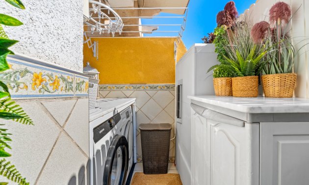 Resale - Apartment / flat -
Torrevieja - Torrevieja - Centre