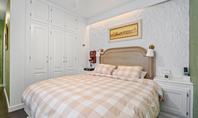 Resale - Apartment / flat -
Torrevieja - Torrevieja - Centre