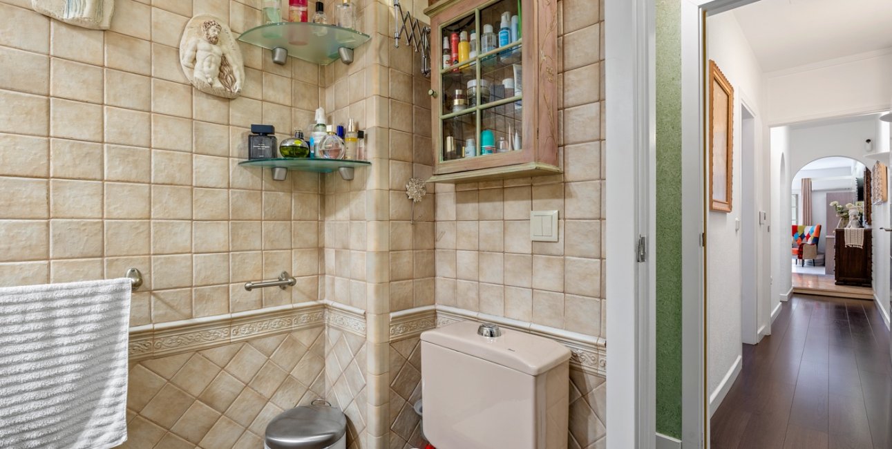 Resale - Apartment / flat -
Torrevieja - Torrevieja - Centre