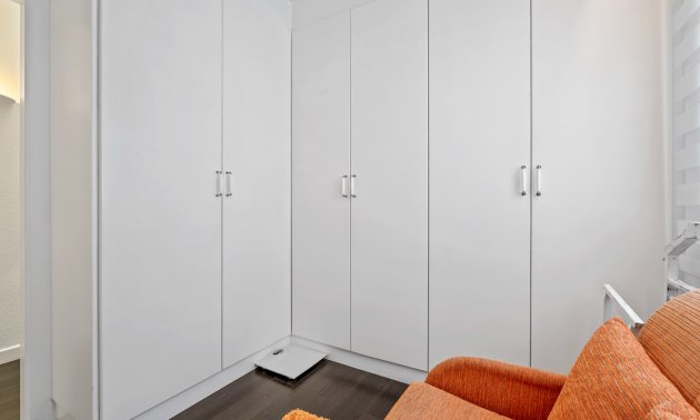 Resale - Apartment / flat -
Torrevieja - Torrevieja - Centre