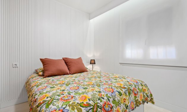 Resale - Apartment / flat -
Torrevieja - Torrevieja - Centre