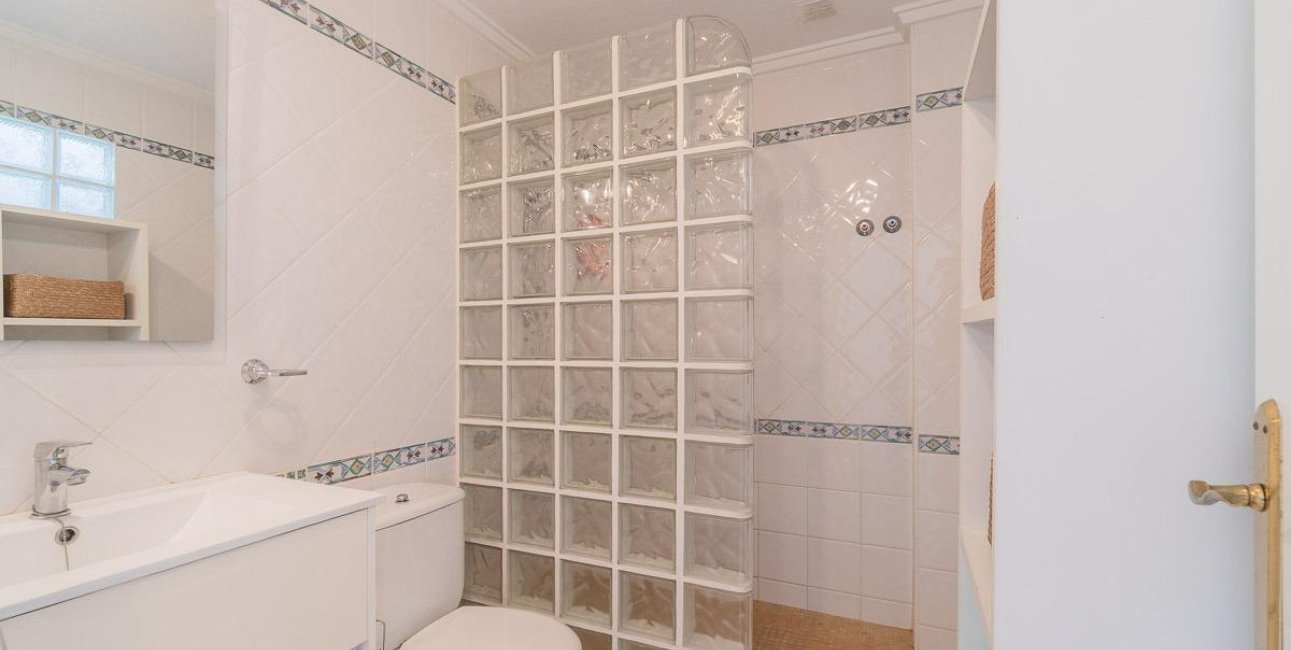 Resale - Townhouse -
Orihuela Costa - Playa Flamenca