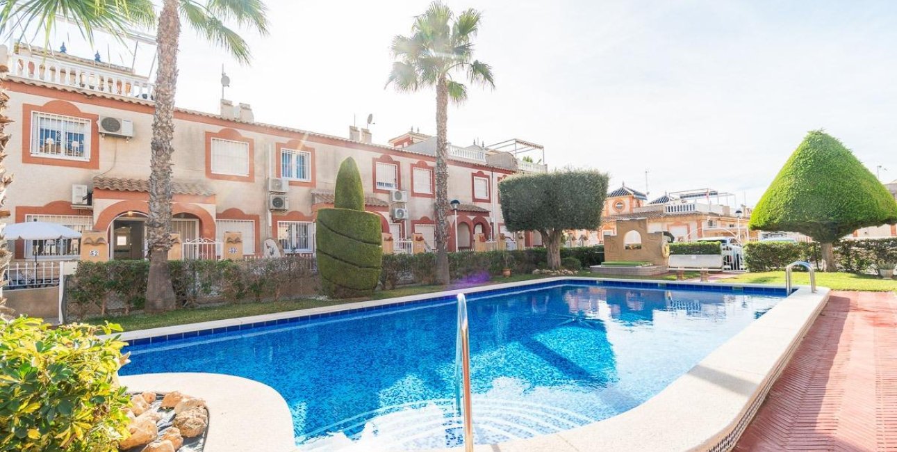 Resale - Townhouse -
Orihuela Costa - Playa Flamenca