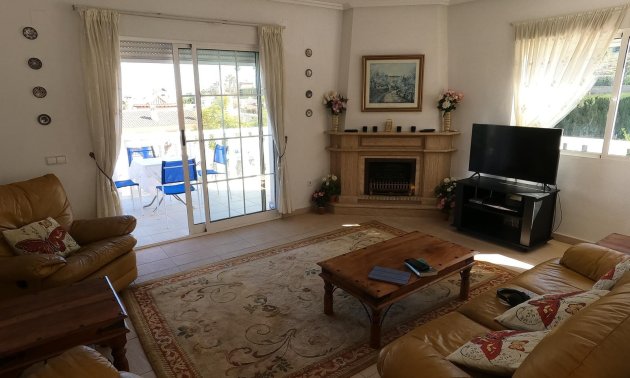 Resale - Villa -
Algorfa - Lomas de La Juliana