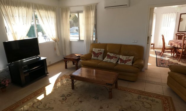 Resale - Villa -
Algorfa - Lomas de La Juliana