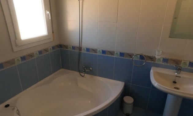 Resale - Villa -
Algorfa - Lomas de La Juliana