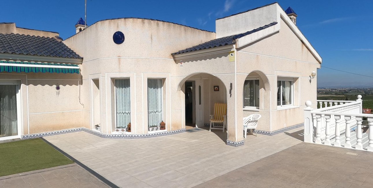 Resale - Villa -
Algorfa - Lomas de La Juliana