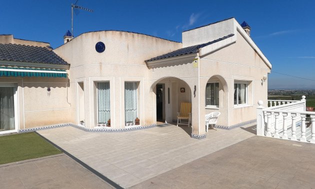Resale - Villa -
Algorfa - Lomas de La Juliana