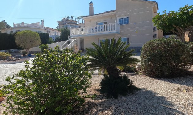 Resale - Villa -
Algorfa - Lomas de La Juliana