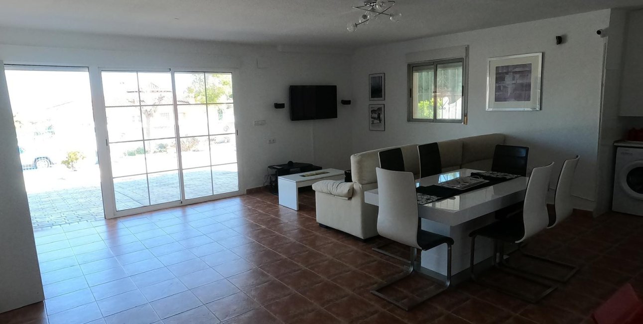Resale - Villa -
Algorfa - Lomas de La Juliana