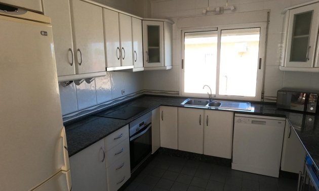 Resale - Villa -
Algorfa - Lomas de La Juliana