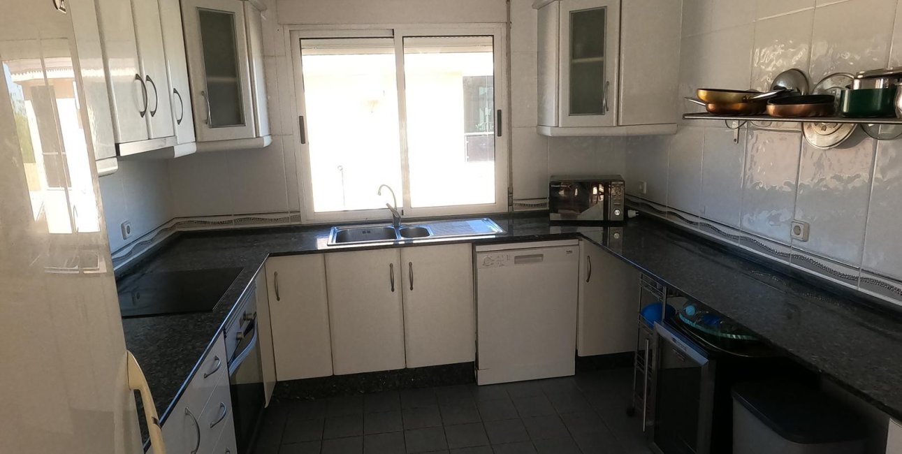 Resale - Villa -
Algorfa - Lomas de La Juliana