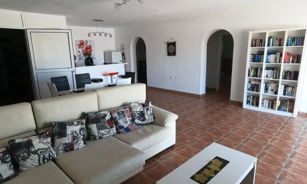 Resale - Villa -
Algorfa - Lomas de La Juliana