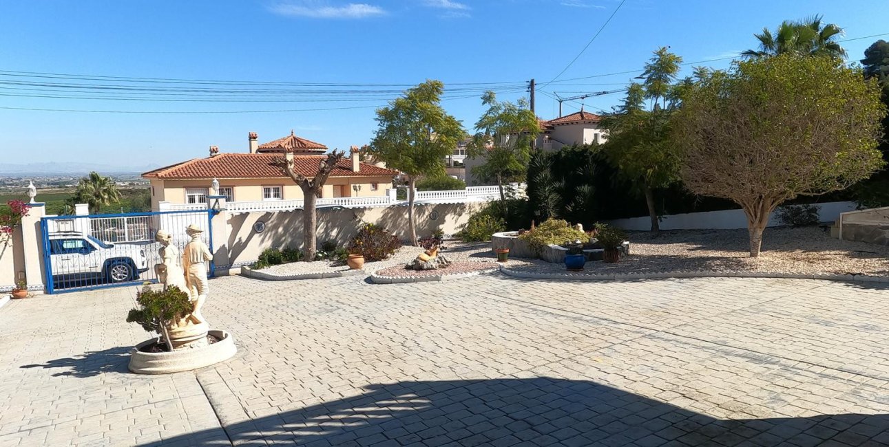 Resale - Villa -
Algorfa - Lomas de La Juliana
