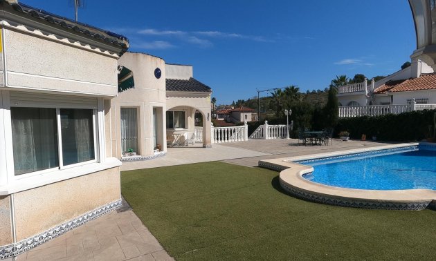 Resale - Villa -
Algorfa - Lomas de La Juliana