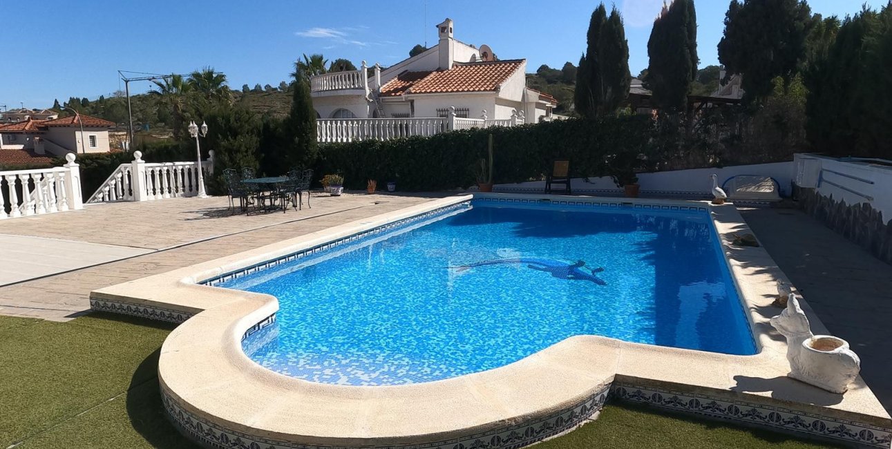 Resale - Villa -
Algorfa - Lomas de La Juliana