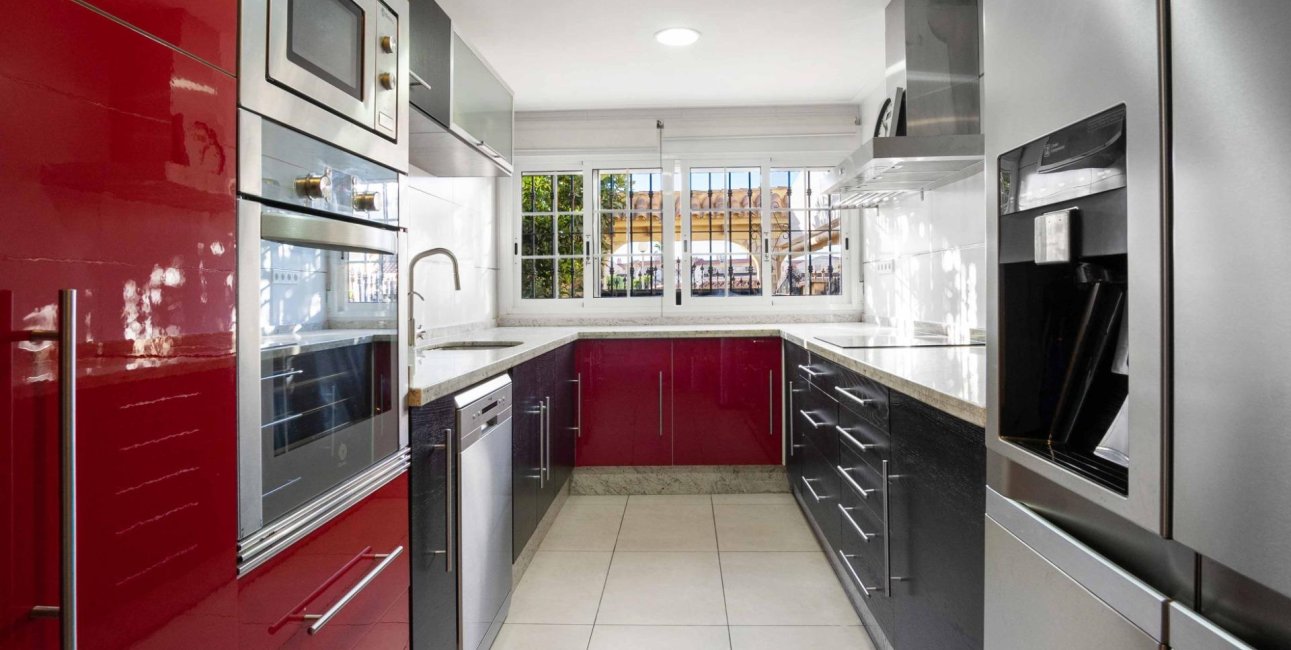 Resale - Villa -
Orihuela Costa - Los Almendros-La Florida