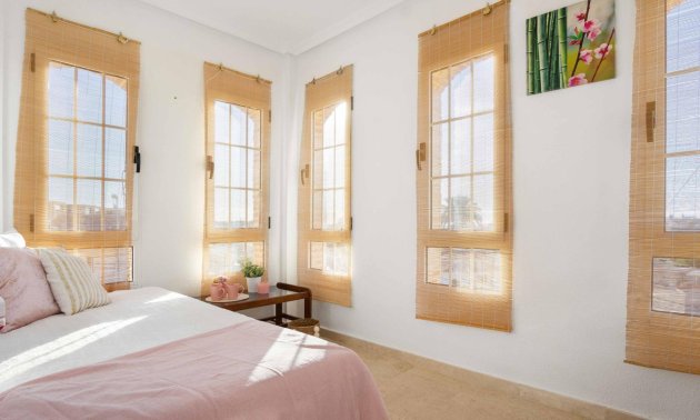 Resale - Villa -
Orihuela Costa - Los Almendros-La Florida