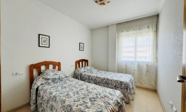Resale - Apartment / flat -
Torrevieja - Centro