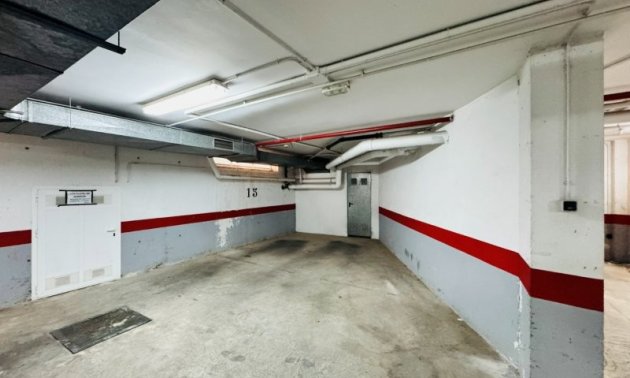 Resale - Apartment / flat -
Torrevieja - Centro