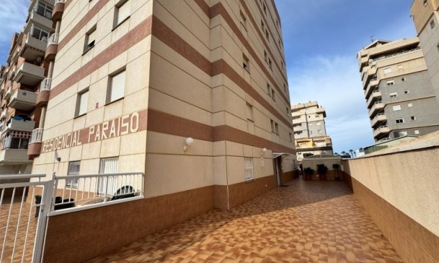 Resale - Apartment / flat -
Torrevieja - Centro
